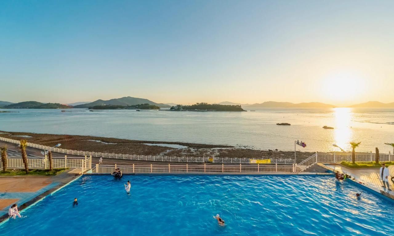 Arte Resort Spa&Pool Villa Sacheon Esterno foto