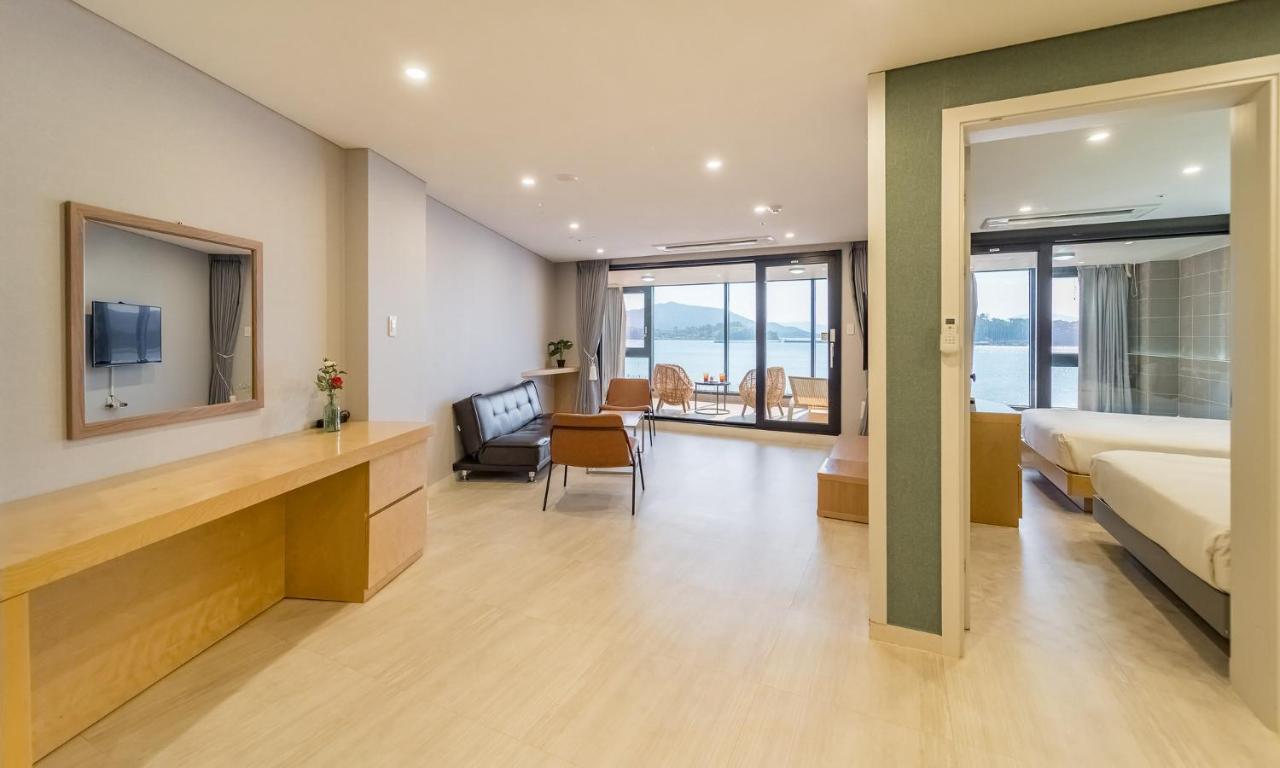 Arte Resort Spa&Pool Villa Sacheon Esterno foto